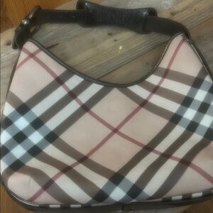 Authentic Burberry move check purse